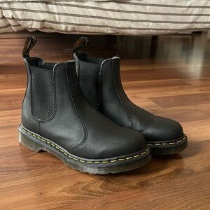 Dr. Marten 2976 Chelsea Boots